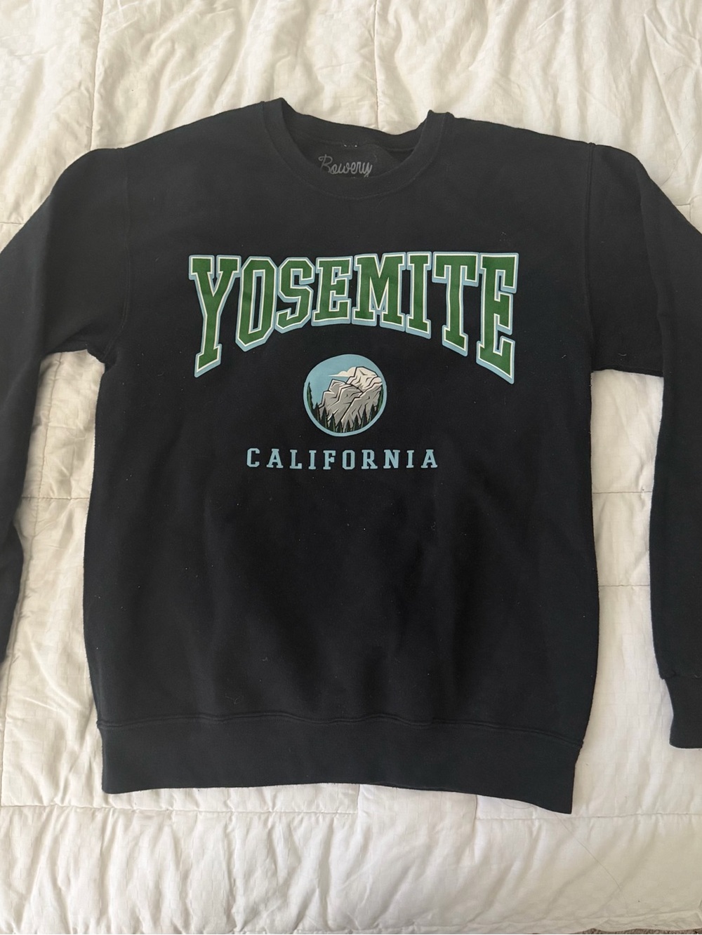 Black Yosemite Graphic Crewneck Sweatshirt